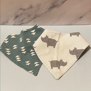 Tea Collection Reversible Baby Bandana Bibs 2 Pack Green & Cream Rhino Print